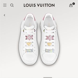 **Dsc only till sunday night**Made in Italy LV Sneaker,comes with box, dust bags